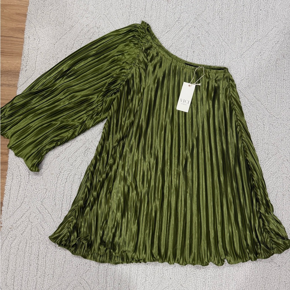 Vici Forest Green A-Line Pleated Dress